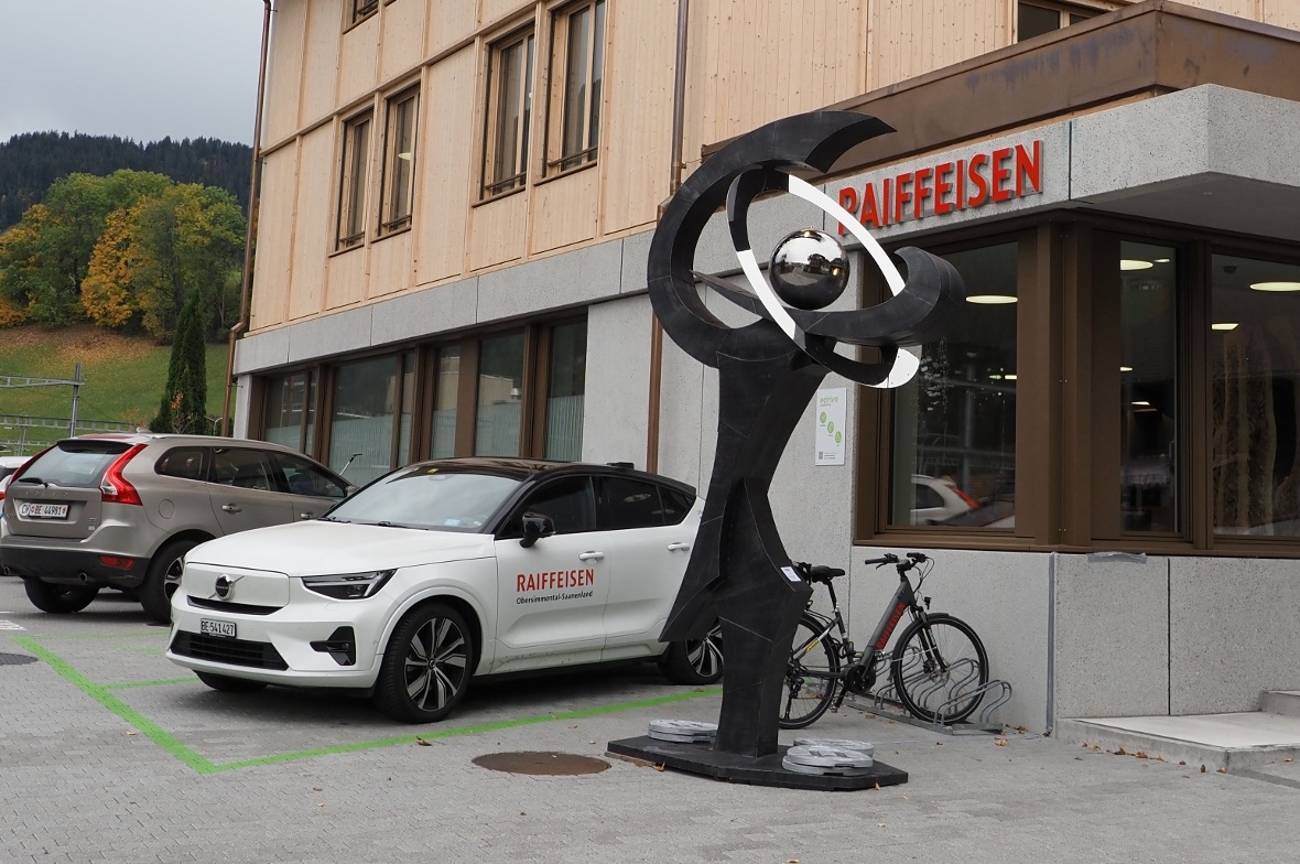 «Kelch» von Housi Knecht, Rubigen.