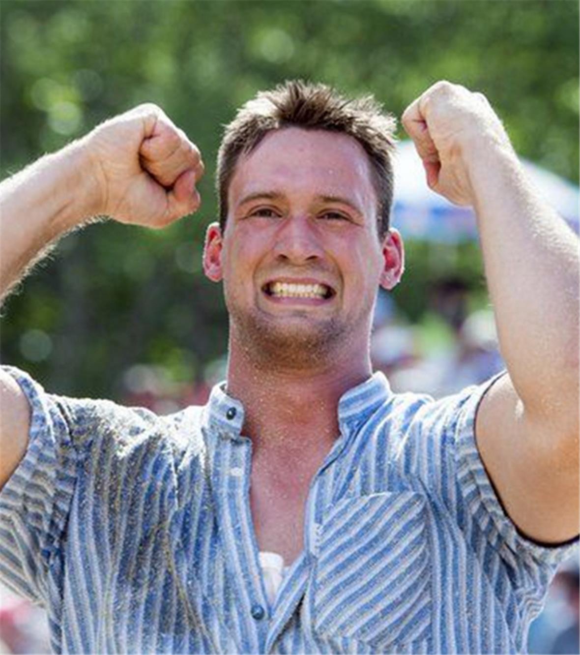 Kilian Wenger bejubelt seinen ersten Sieg auf dem Stoos.