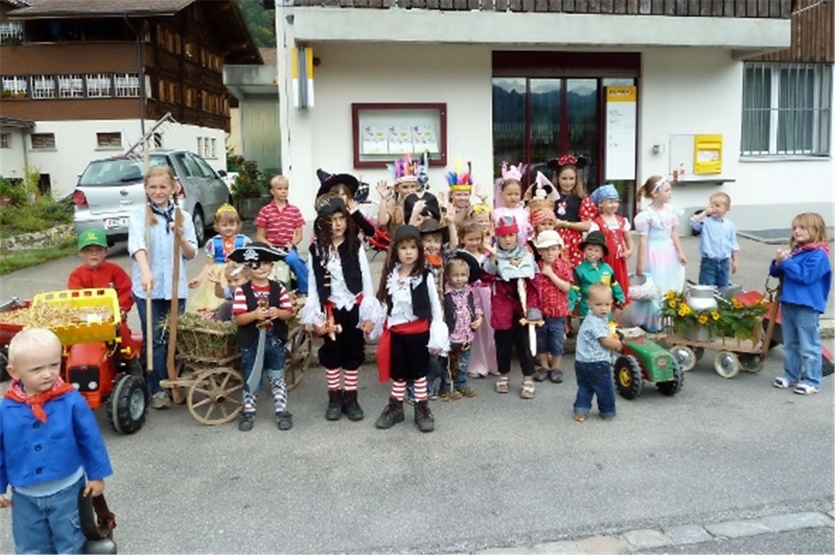 Kinderumzug am 19. Buremärit Boltigen.
