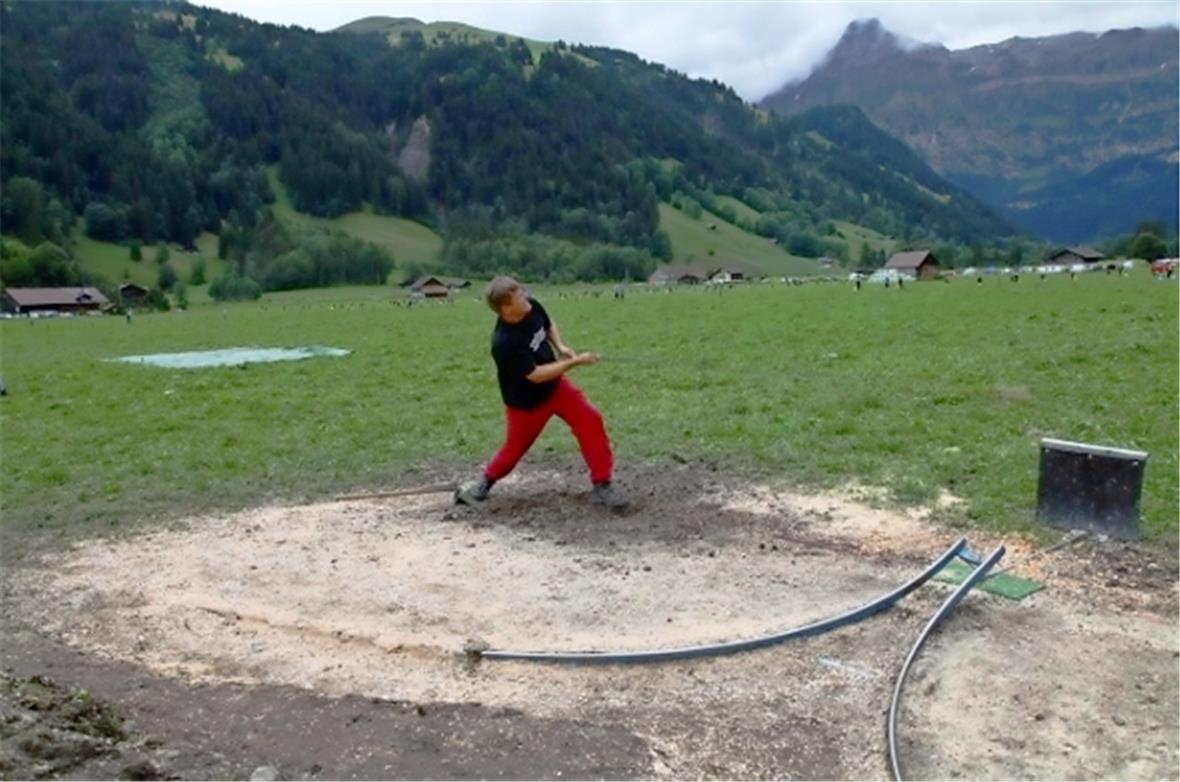 Konrad Blaser beim Anschlagen.