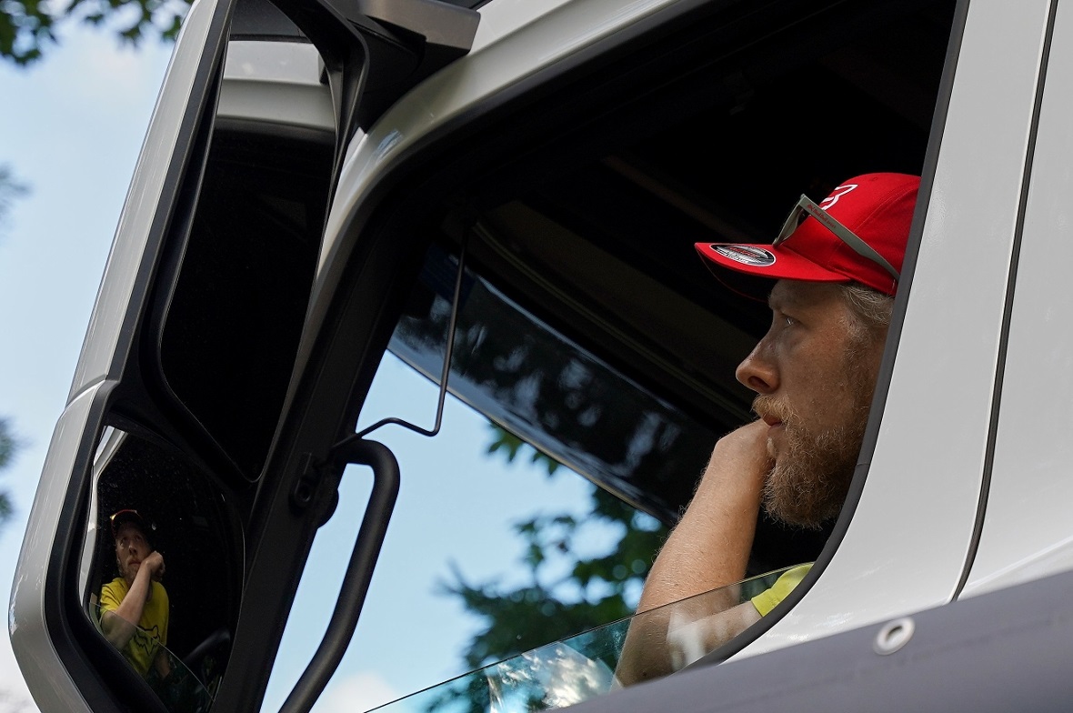 Konzentration war von den Fahrern und Fahrerrinnen beim Geschicklichkeitsfahren ...