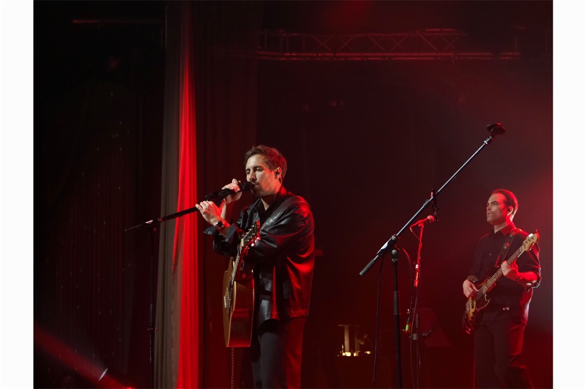Konzert Max Giesinger am 14. Februar 2026 in Das Zelt an der Lenk.