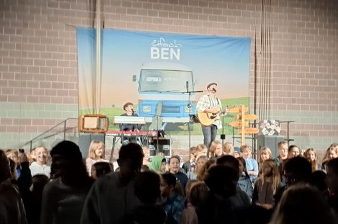 Konzert einfachBen mit den Schülerinnen und Schüler der Schule Wimmis.