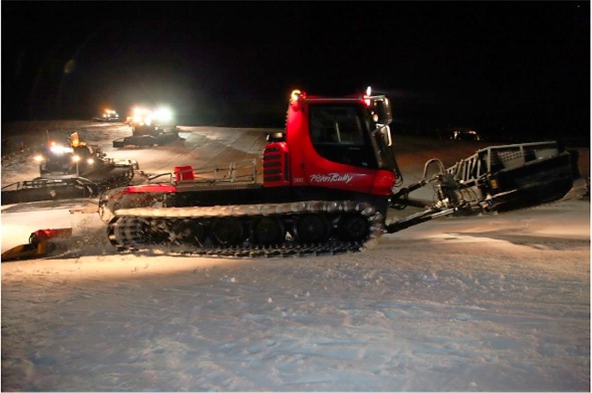 Kraft, Wendigkeit und Präzision demonstriert durch die Fahrer der Gstaad Mountain Rides.