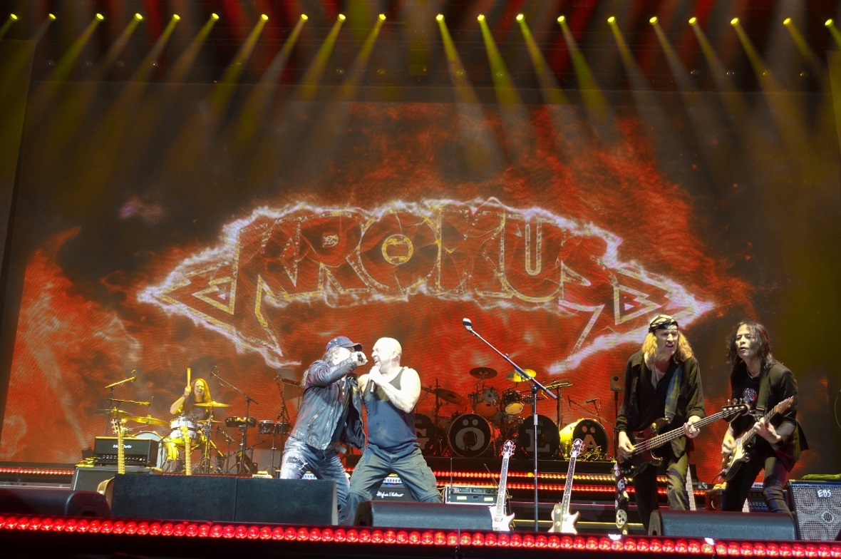 Krokus legten sich zusammen mit Gölä mächtig ins Zeug.