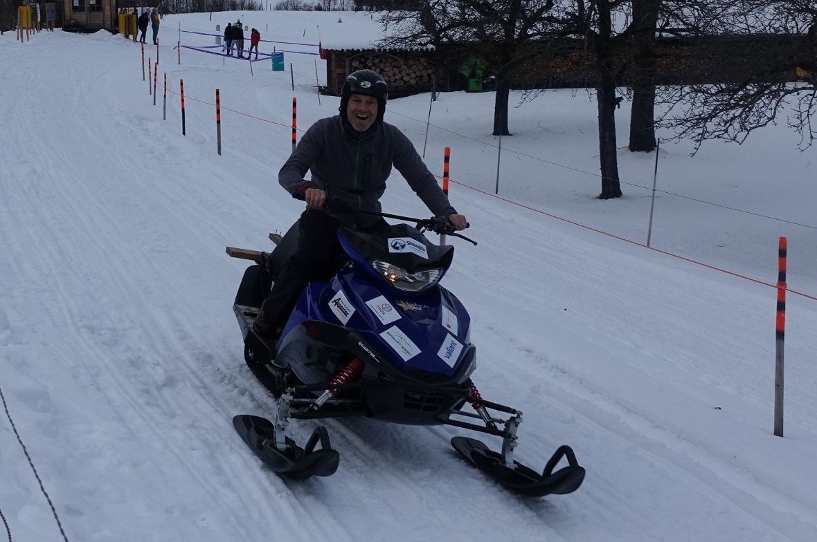 LST-Direktor Albi Kruker mit einem PS-Lächeln unterwegs.