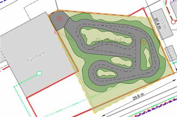 Lageskizze des neuen Erlenbacher Pumptracks neben dem Latterbacher Schulhaus.