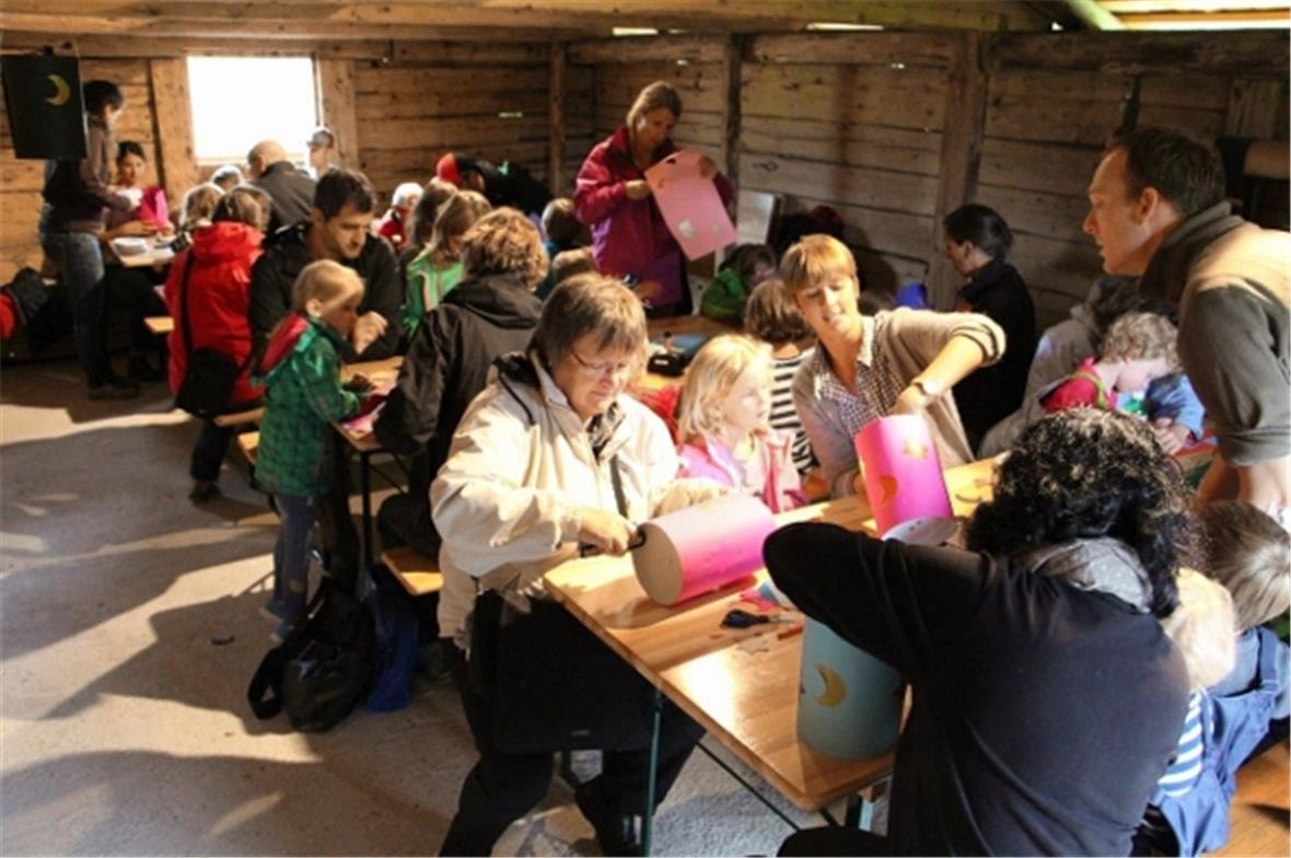 Lampion basteln mit den Kindern.