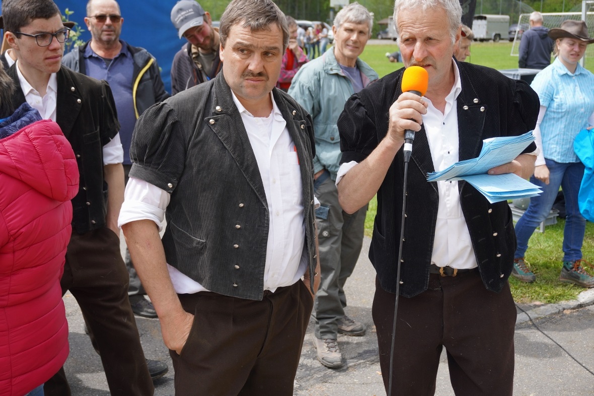 Langjährige Vorstandsmitglieder: Zuchtbuchführer Ruedi von Allmen, und Präsident...