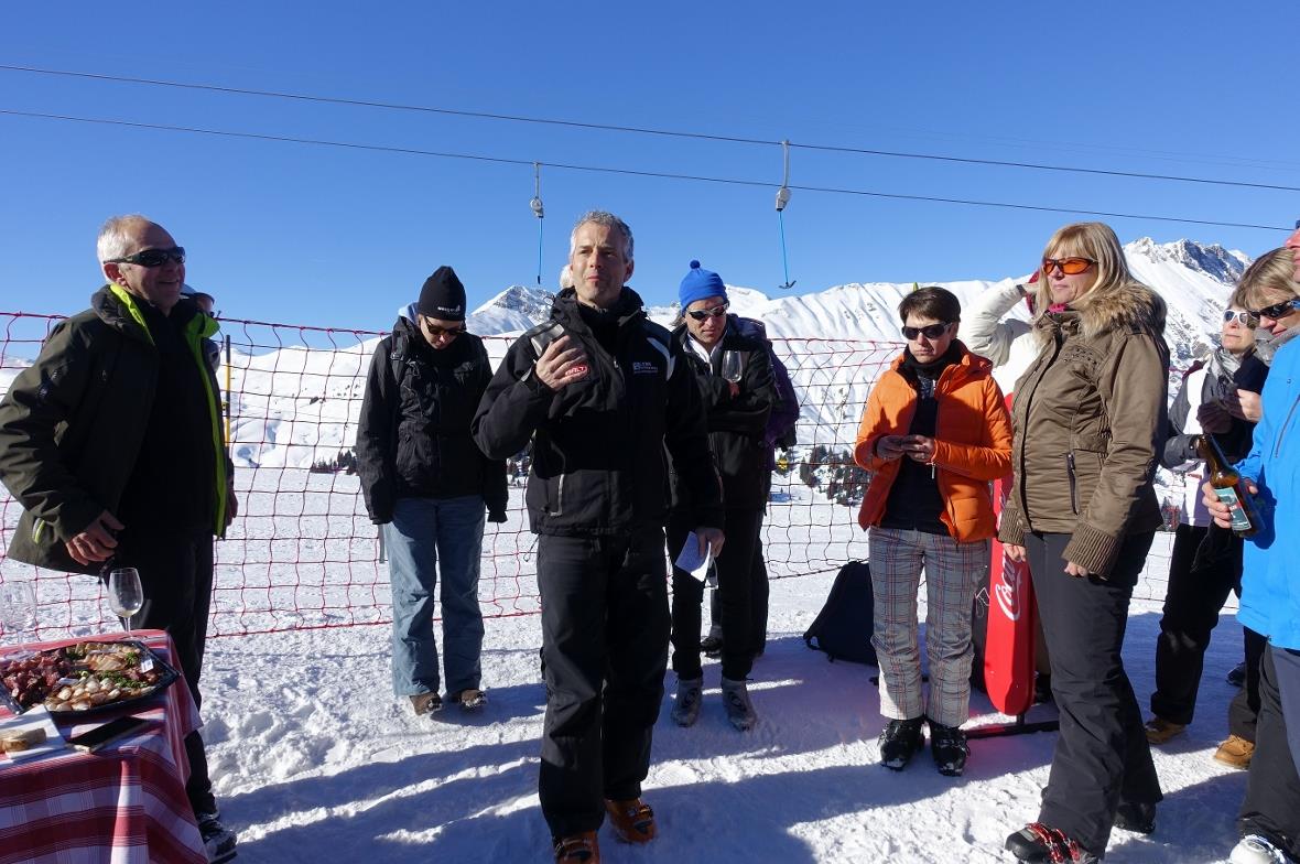 Lenk-Simmental Tourismusdirektor Albi Kruker orientierte die anwesenden Parlamen...
