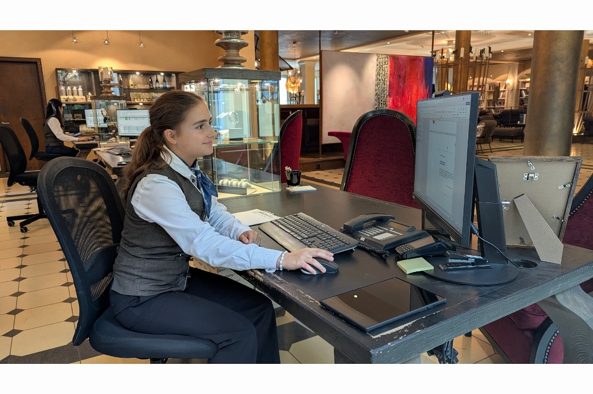 Lindsey Egli als Kauffrau.