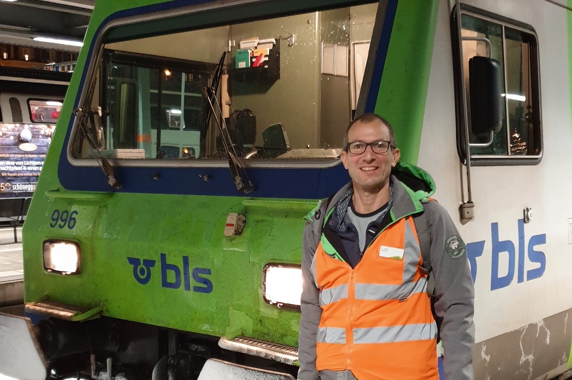 Lokführer Beat Tauss hat den letzten Zug nach Zweisimmen und zurück nach Spiez g...