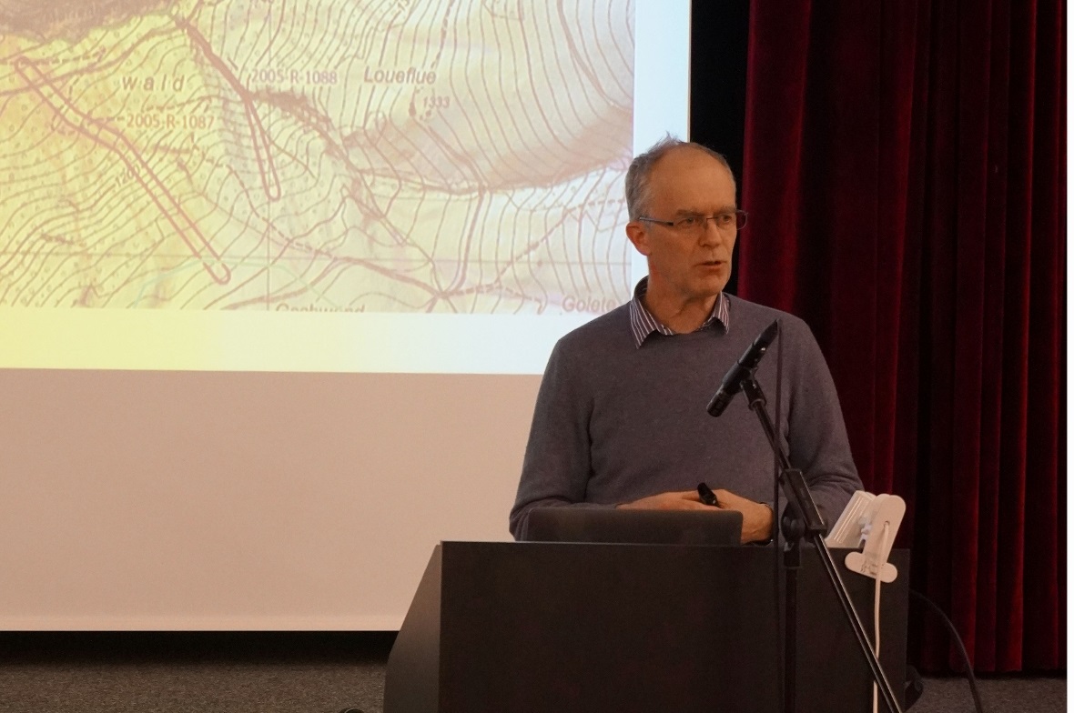 Lukas Hunzinger von der Flussbau AG präsentierte Vorgehensweise und Resultate.