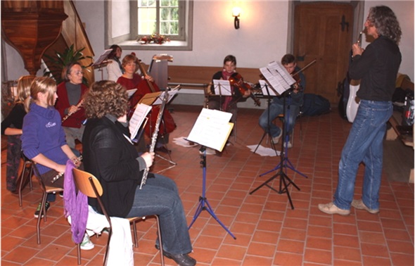 MSSO-Schülerinnen und Schüler unter der Leitung von Mathias Stocker.