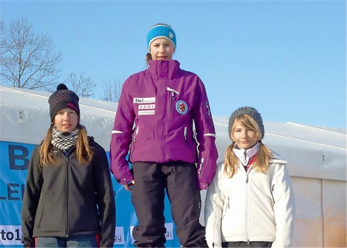 Mädchen JO 1, 2. Rennen: 2. Sonja Lauber, Lenk; 1. Nora Schweizer, Lenk; 3. Lara Matti, Saanen.