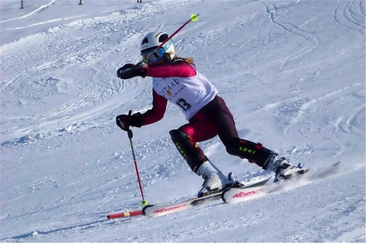 Mädchen JO 1, 2. Rennen: Lara Matti aus Saanen.