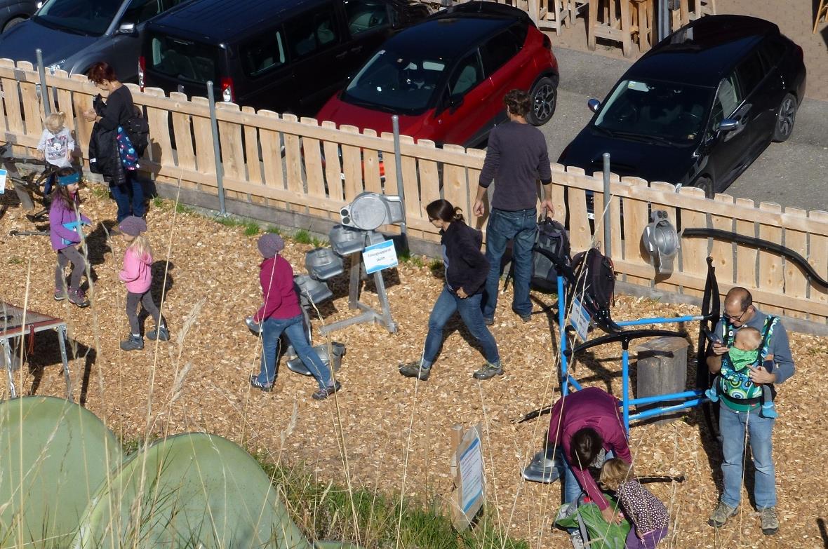Märmelispielplatz wird rege benutzt.