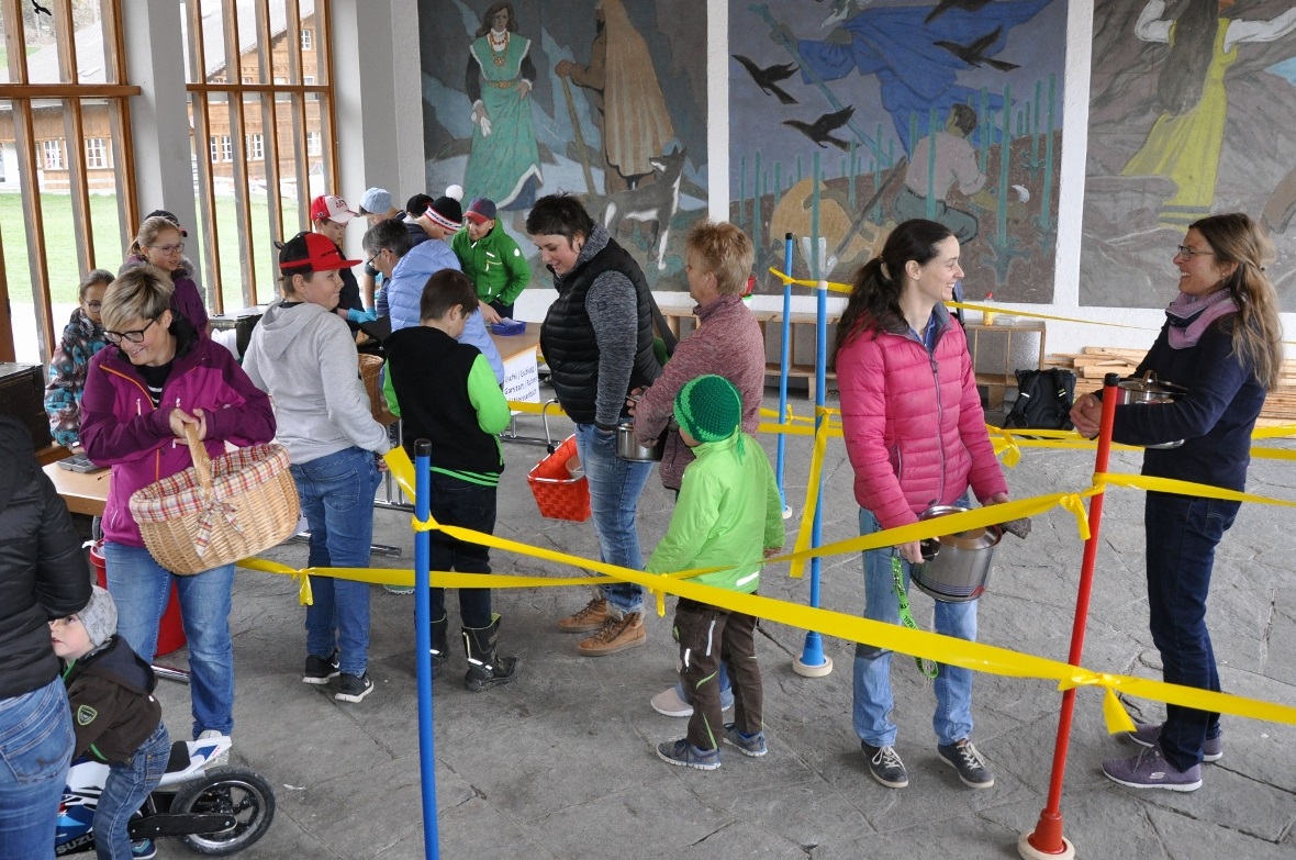 Manchmal gab es auch eine Schlange – der richtige Moment für einen kleinen Schwa...