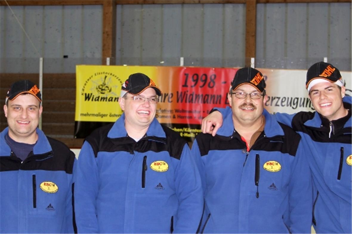 Mannschaft mit Thomas Hiltbrand, Marcial Schwarz, Peter Ziörjen und Andri Puorger
