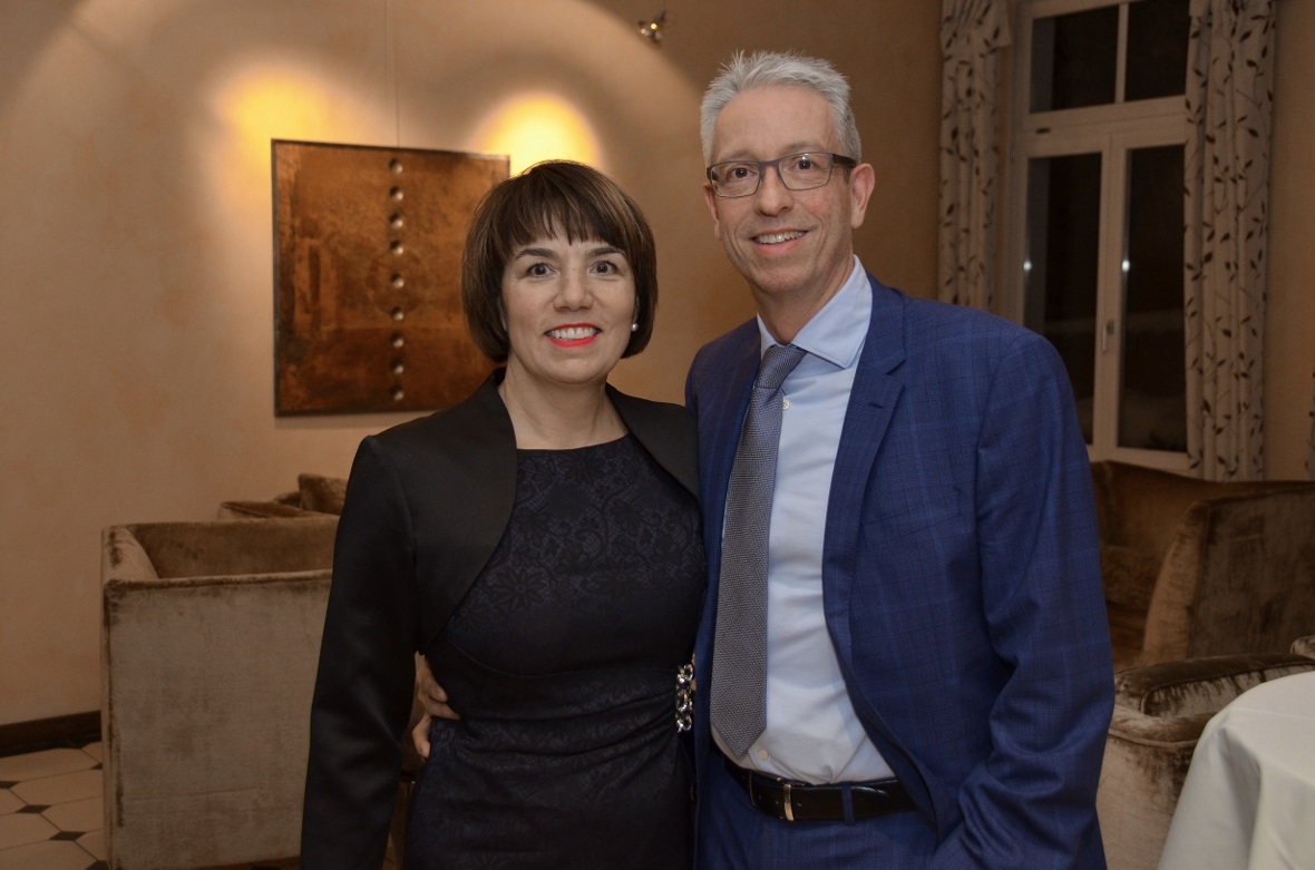 Manuela Angst (Vorsitzende GL Bern Welcome) und Daniel Schmid (Mitglied VR Lenke...