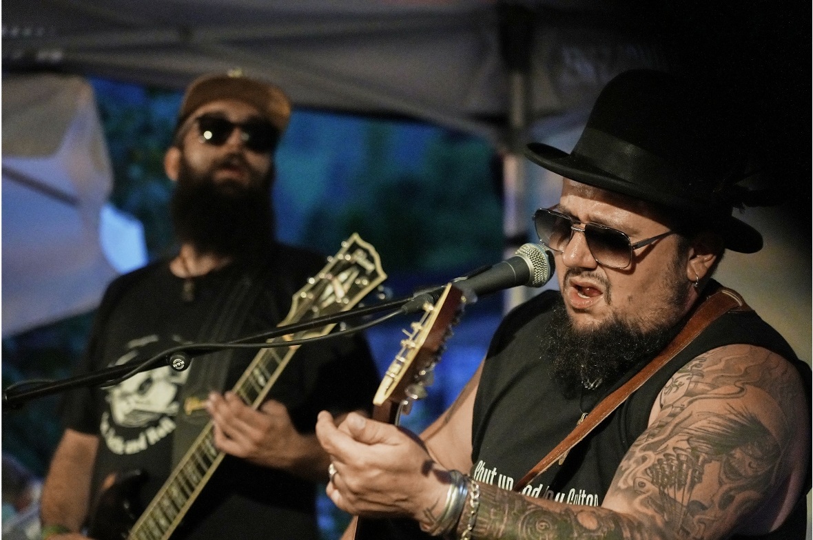 Marc Amacher unterhielt das Publikum im Lenker Biergarten auf dem Kronenplatz üb...