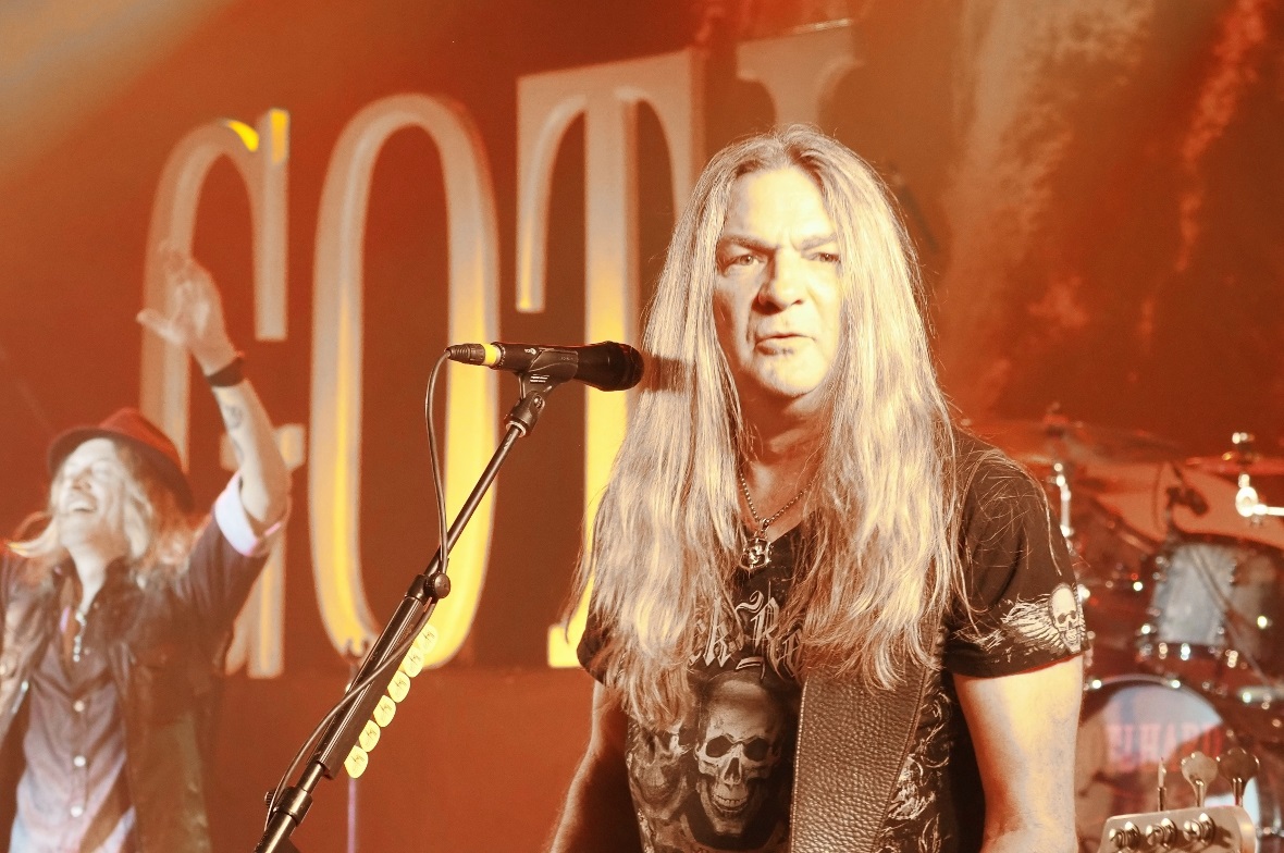 Marc Lynn beim Gotthard-Konzert im Lötschbergsaal Spiez.