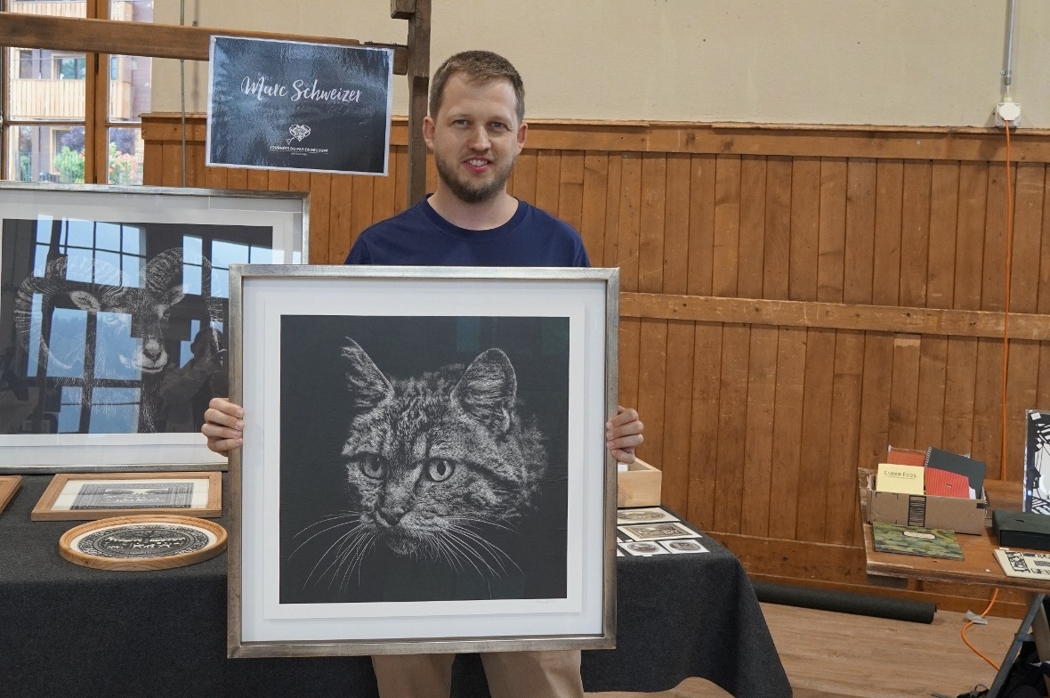 Marc Schweizer aus Zweisimmen beeindruckte mit seinen fotorealistischen Werken.