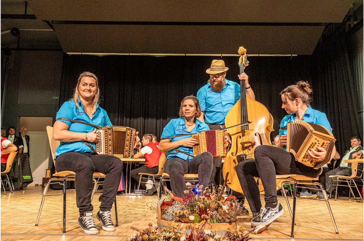 Marina Beer, Corinne Mengelt, Christian Fuchser und Anita Kämpf, v.l., sind die ...