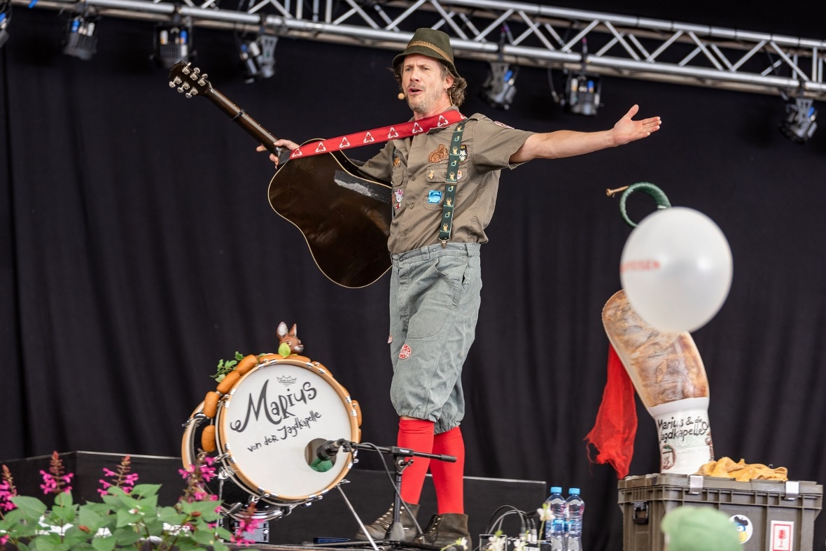 Marius: Auch ohne seine Jagdkapelle ein gelungener Nachmittag für Kinder und Elt...