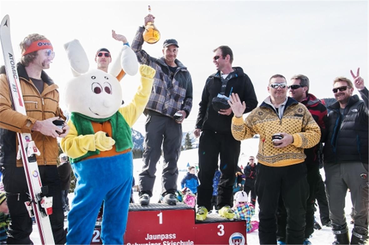 Markus Eschler aus Boltigen (Mitte) gewinnt die Skifest Trophy mit der Tagesbest...