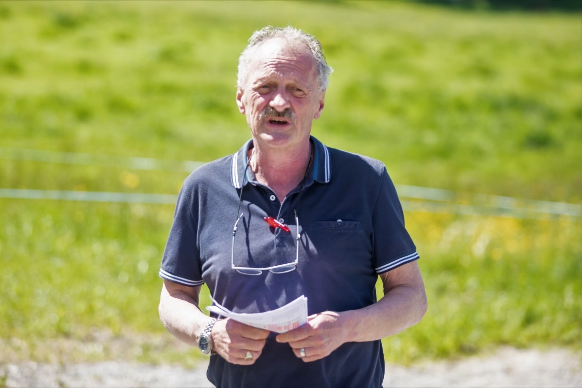 Markus Josi Präsident der Schwellenkorporation Wimmis, erklärte die Vorgehenswei...