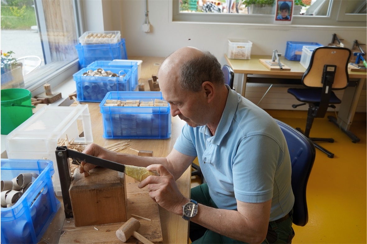 Markus Willener zeigte, wie man die beliebten K-Lumet herstellt.