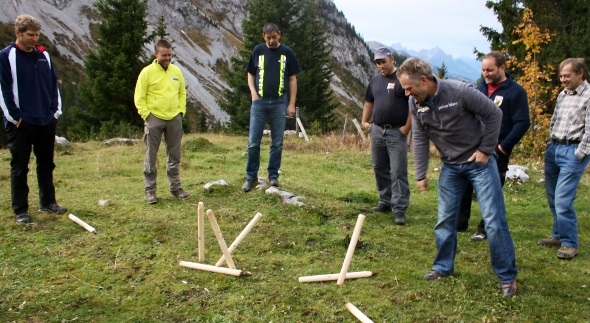 Markus lernte uns Stöcklen.