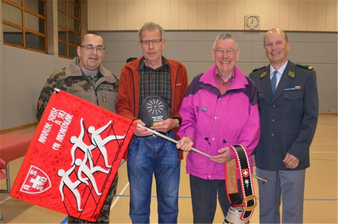 Martin Erbsmehl, Leissigen absolvierte den 30. und Jean-Pierre Stössel aus Spiez...
