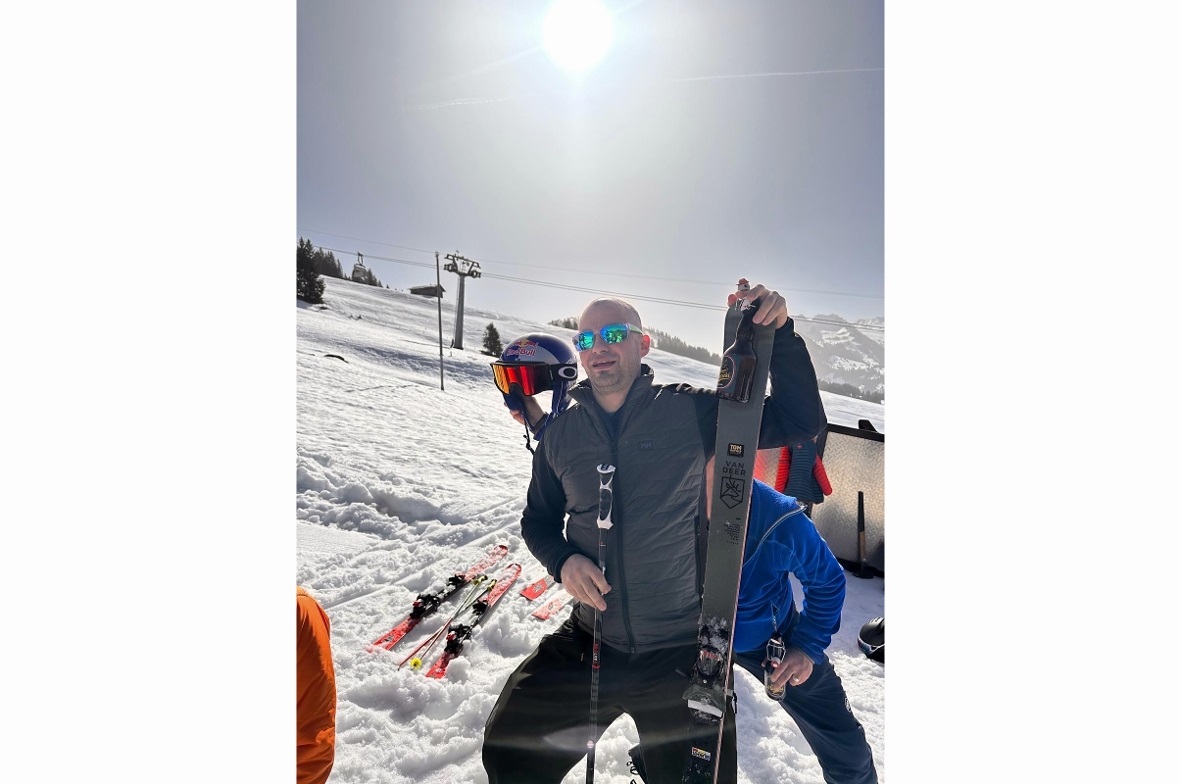 Martin Feuz (Feuerwehr Zweisimmen) beim Interview.