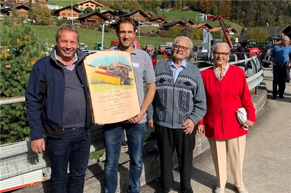 Martin Jungen, Verwaltungsrat und Geschäftsführer, Bernhard Gerber, Filialenleiter in Därstetten und Werner Mägert, Mitgründer der s+m mit seiner Frau