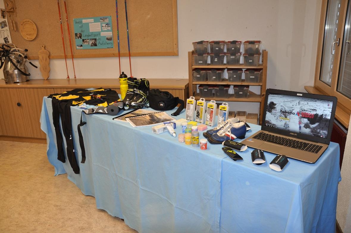 Martina Stalders Stand mit allem, was es fürs Langlaufen braucht.