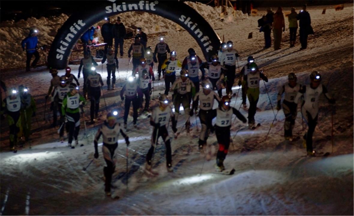 Massenstart beim Nachtsprint