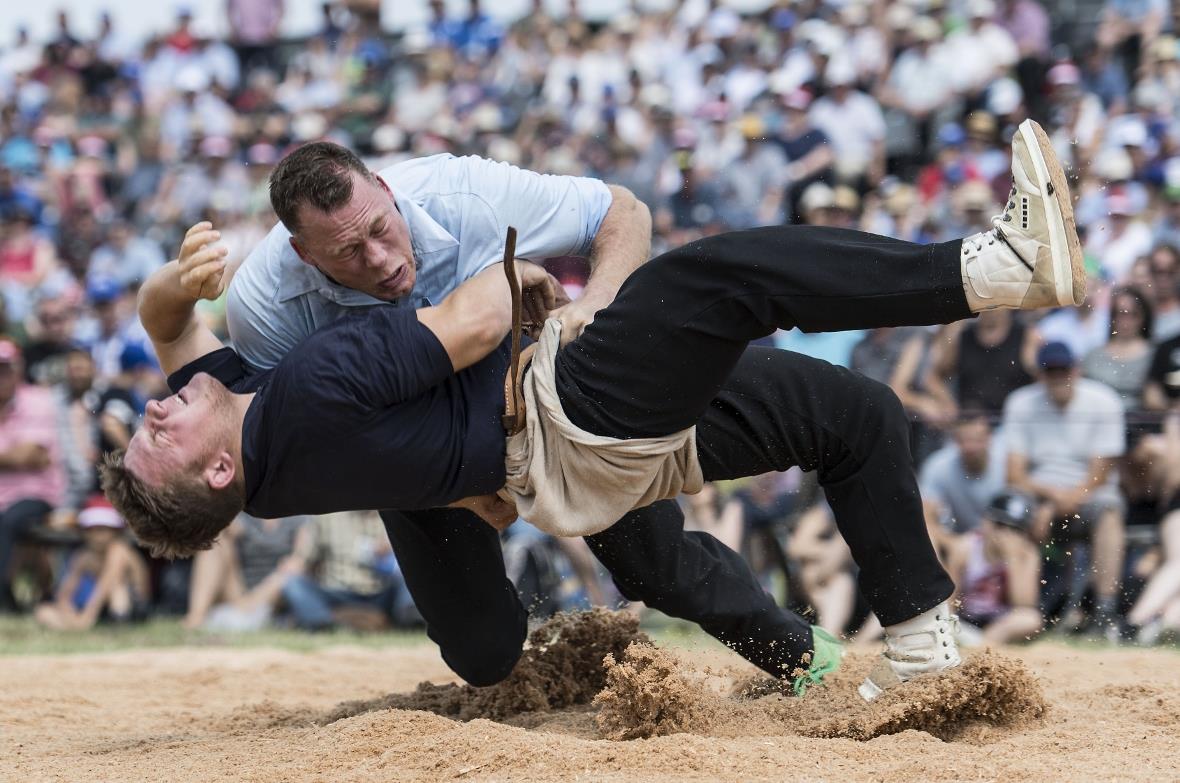 Matthias Sempach besiegte Patrick Gobeli aus Matten im fünften Gang und zog damit in den Schlussgang ein...