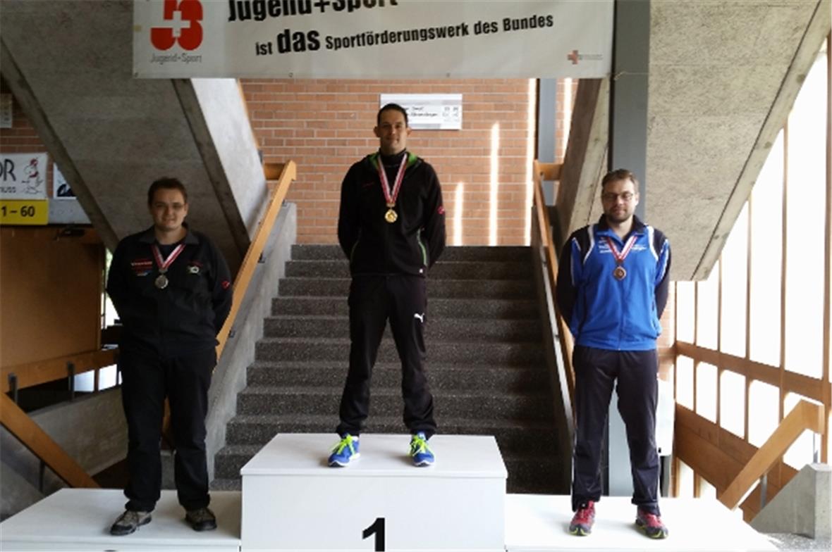 Medaillengewinner Liegendmatch (v.l.n.r.) 2. Marcial Schwarz (Zweisimmen), 1. Marco Koller (Steffisburg), 3. Michael Bieri (Weissenburg).