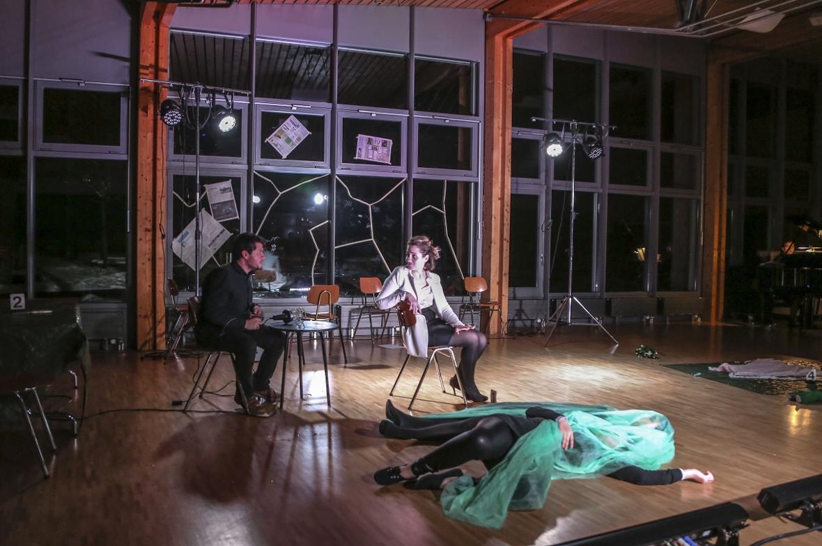 Meisterhaft gelang es den Studierenden, Opernsequenzen für die Handlung in einem Tatort-Krimi umzusetzen.