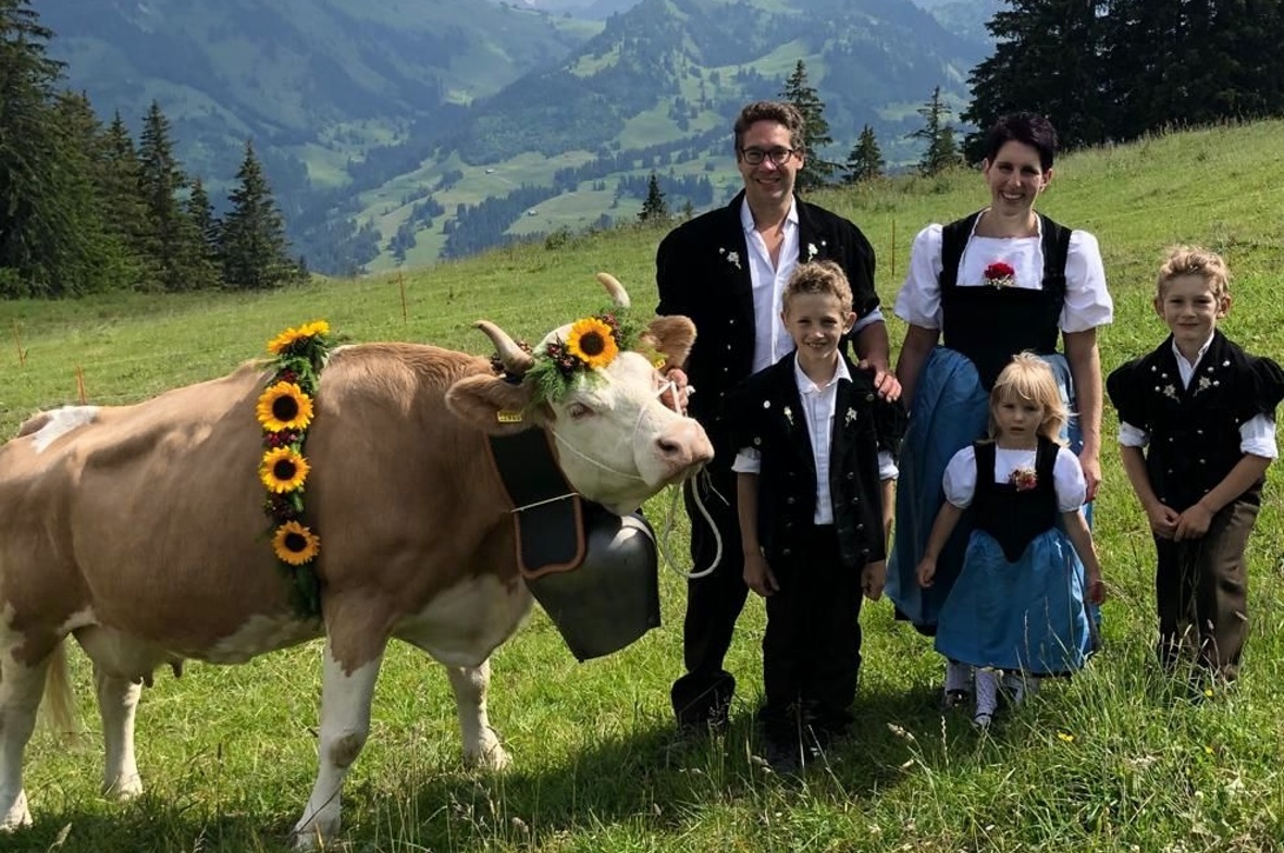 Meisterkuh Mireille von Familie Marcel und Flavia Gfeller.