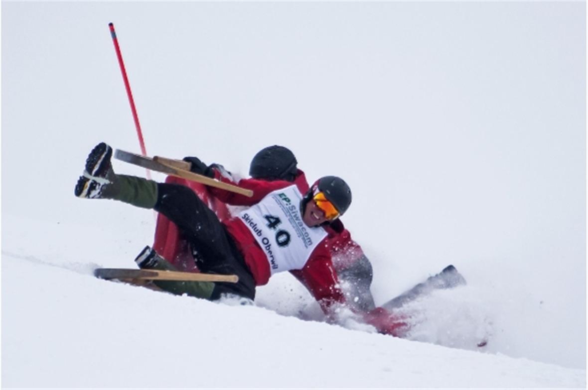 «Menschliches Versagen» bei Steuermann Thomas Klopfenstein und Bremser Michael Knutti (Oberwil 6) im ersten Lauf.
