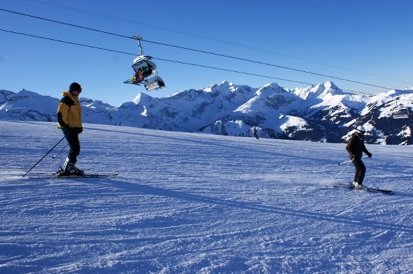 Metsch: Überwältigende Aussicht auf das Wildstrubel- und Wildhornmassiv