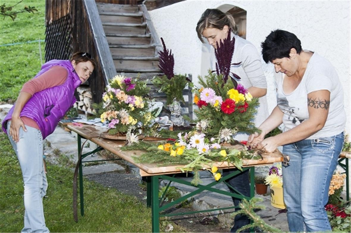 Mit Liebe und Hingabe bereiteten Stefanie Buchs, Christine Sumi und Marion Kloss...