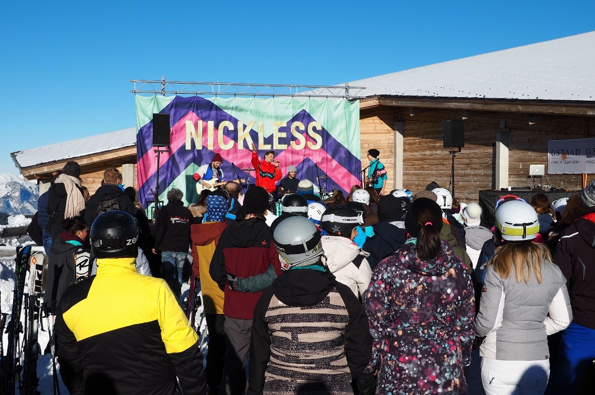 Mit dem Konzert von Nickless wurde auch den Jungen Gästen eine passende Eröffnun...