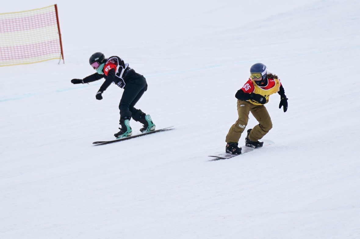 Mit einem denkbar knappen Vorsprung sicherte sich Noémie Wiedmer (Diemtigen, vor...