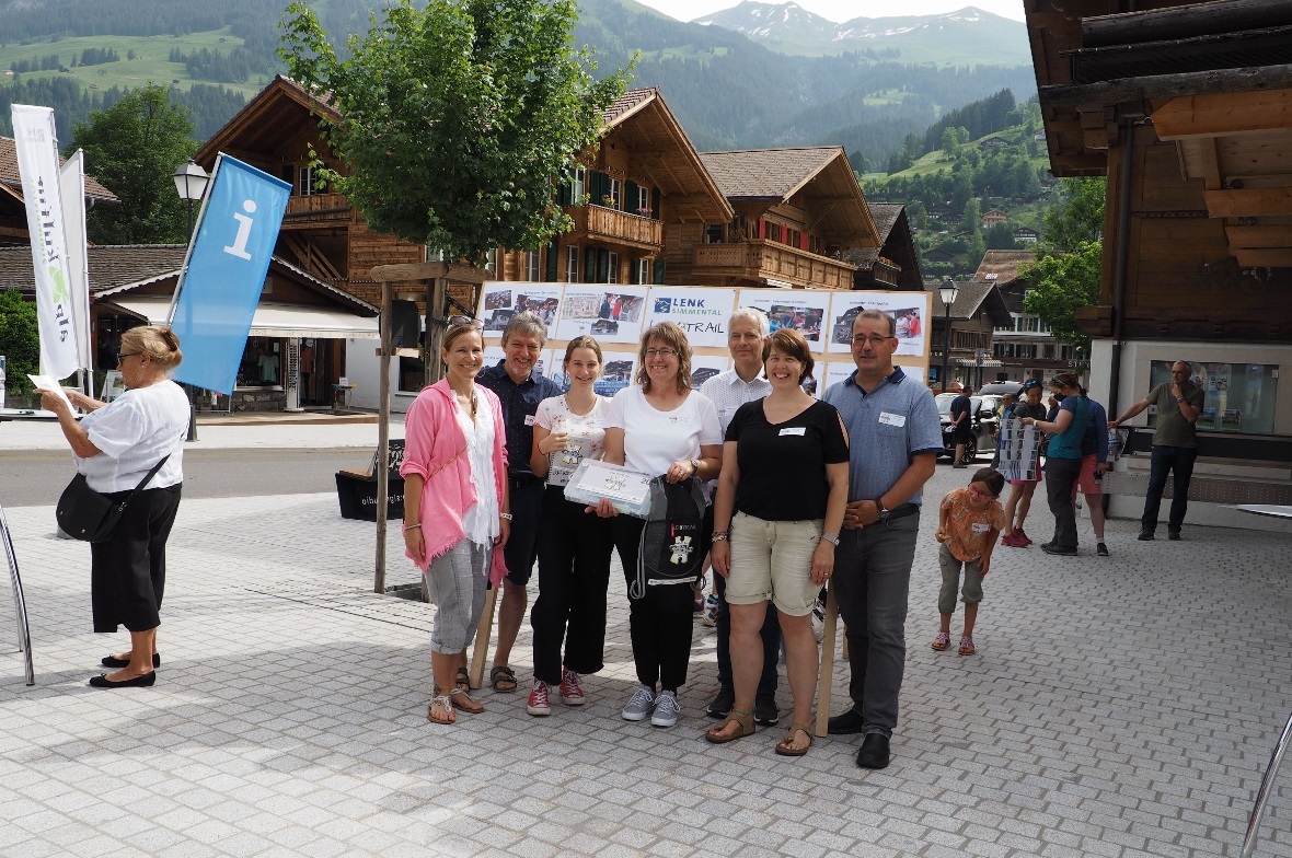 Mit grosser Freude wurde das neue Angebot an der Lenk eröffnet: Michèle Kuhnen, ...