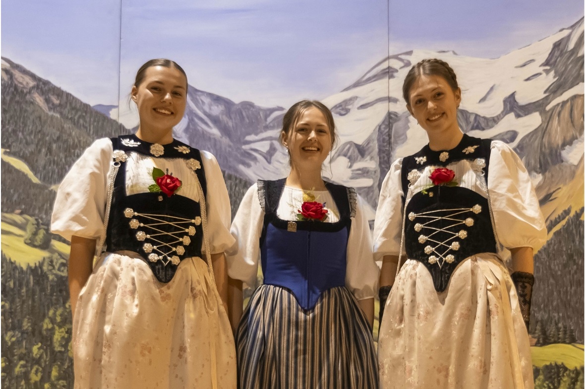 Mit ihrer natürlichen Ausstrahlung, musikalischen Feinfühligkeit und der spürbar...