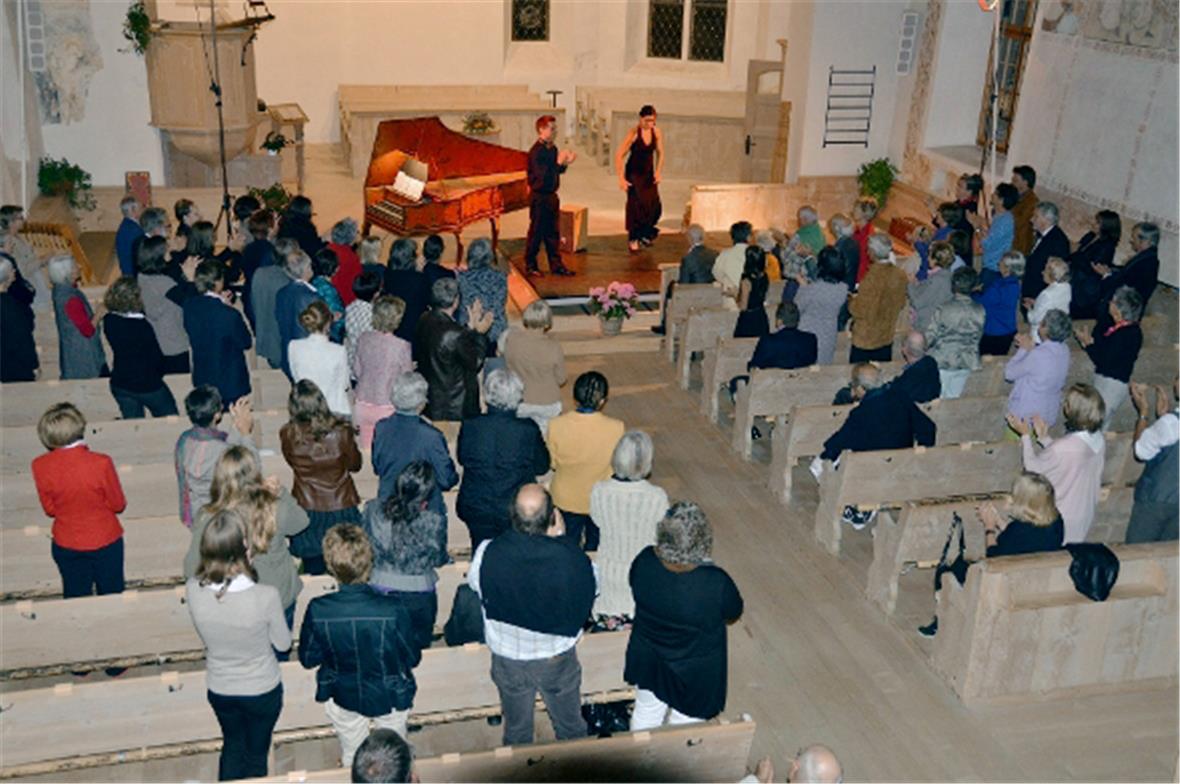 Mit klatschendem Cembalist & Publikum und Tänzerin, eine weitere spontane Zugabe...